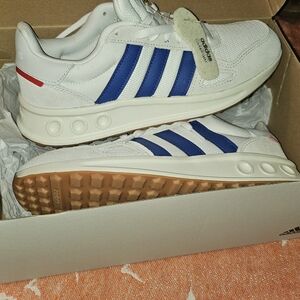Adidas White and Blue Sneakers Cloud Foam